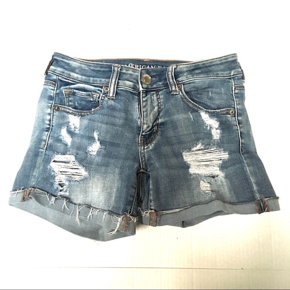 American Eagle Outfitters midi distressed light wash denim shorts size 4